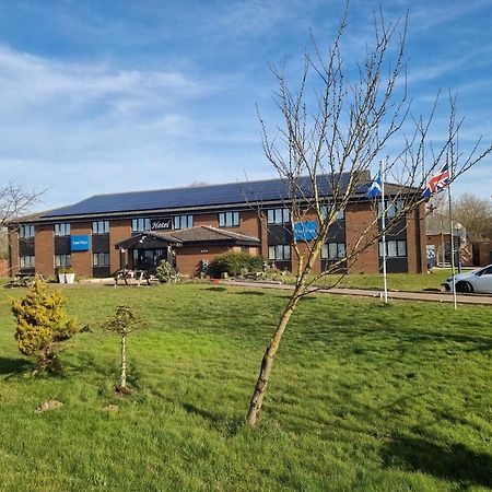 Travel Plaza Hotel Desborough Exterior foto